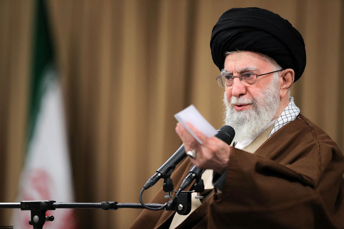 Iran, Israel, Khamenei Semakin Terisolasi di Usia Senja, Panglima Baru Iran Tewas dalam Serangan Israel, Ayatollah Khamenei, Serangan israel Iran, Ayatollah Khamenei Ditinggal Penasihat Terdekat, Iran Hadapi Krisis Strategis, Lingkaran Penasihat Kunci Melemah, Khamenei Semakin Terisolasi di Usia Senja, Ancaman dari Dalam dan Luar Negeri, Panglima Baru Iran Tewas dalam Serangan Israel