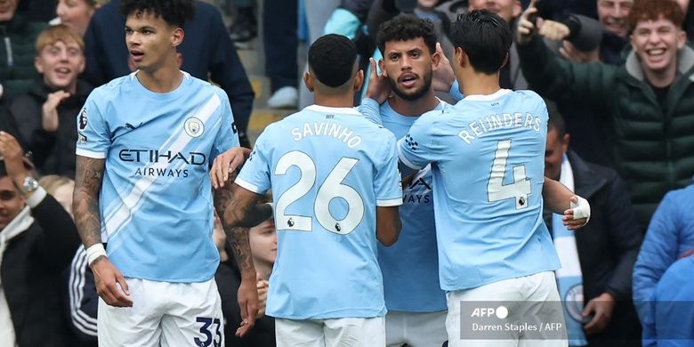 Manchester City, Liga Inggris, Premier League, Pep Guardiola, Man City, Burnley, Erling Haaland, Man City vs Burnley, jeremy doku, liga inggris 2025-2026, Man City vs Burnley: Haaland Cetak 2 Gol, Doku Dapat Pujian