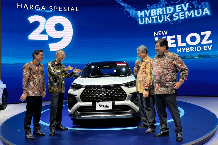 Veloz bekas, veloz hybrid, Veloz hybrid meluncur, Harga Veloz bekas, Toyota Veloz Hybrid Meluncur, Segini Harga Bekasnya