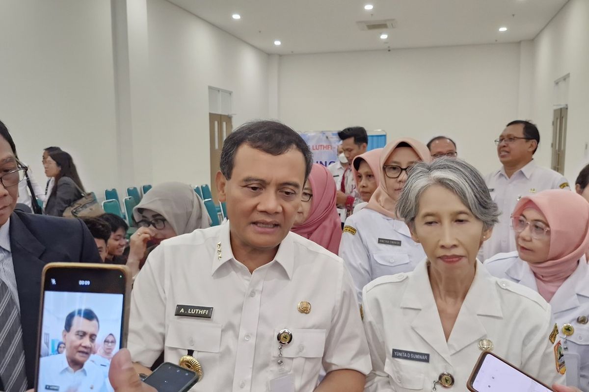 Jawa Tengah, Pati, bupati pati, ahmad luthfi, bupati pati sudewo, demo pati, Bupati Sudewo, Demo Pati Memanas, Gubernur Jateng Minta Bupati Sudewo Terima Aspirasi Warga, Gubernur Jateng Minta Bupati Terima Aspirasi Warga, Sudewo Bantah Kabur, Janji Temui Massa, tapi Belum Terlihat, Tuntutan Sudewo Mundur Dipicu Kenaikan PBB 250 Persen, Ricuh di Alun-Alun Pati