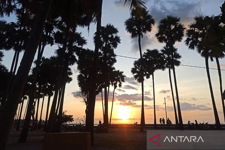 Kota Kupang, wisatawan mancanegara, kapal pesiar, pariwisata NTT, Pantai Lasiana, Kapal Pesiar Singgah di Kupang, 400 Turis Asal Sydney Dijadwalkan Jelajah Kota