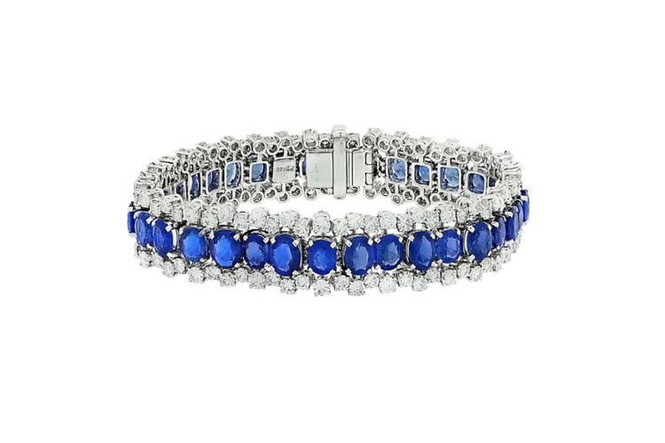 Maia Estianty, blue sapphire, pernikahan Al Ghazali, pernikahan al ghazali, blue sapphire maia, blue sapphire maia estianty, maia estianty di acara siraman al ghazaly, pernikahan alghazay dan alyssa, Kilau Blue Sapphire Maia Estianty Saat Siraman Al Ghazali, Harganya Capai Rp 9,2 Miliar
