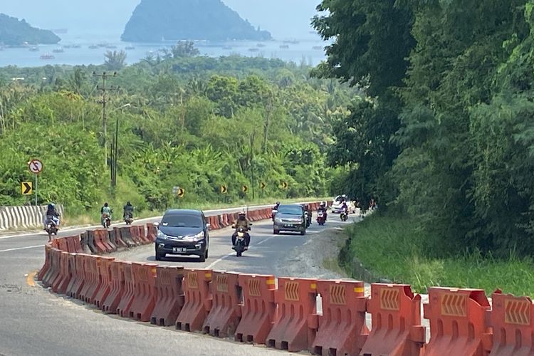 mobil matik menanjak, mobil matik mundur di tanjakan, cara mengemudi mobil matik di tanjakan, Trik Ampuh Menghindari Mobil Matik Mundur di Tanjakan