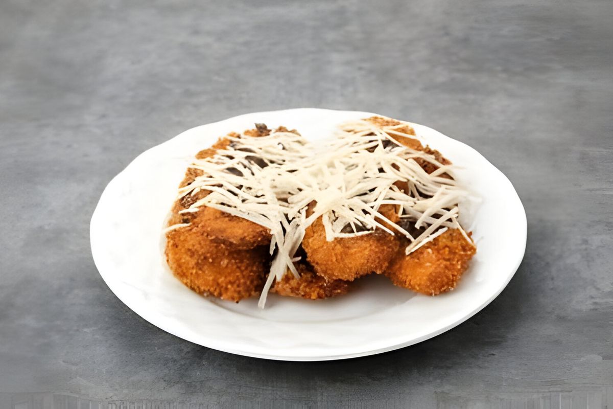 resep pisang goreng crispy, camilan pisang, resep pisang goreng crispy tahan lama, pisang goreng cokelat keju, trik pisang goreng crispy, Cara Bikin Pisang Goreng Crispy Maksimal, Tambah Air Dingin di Kulkas