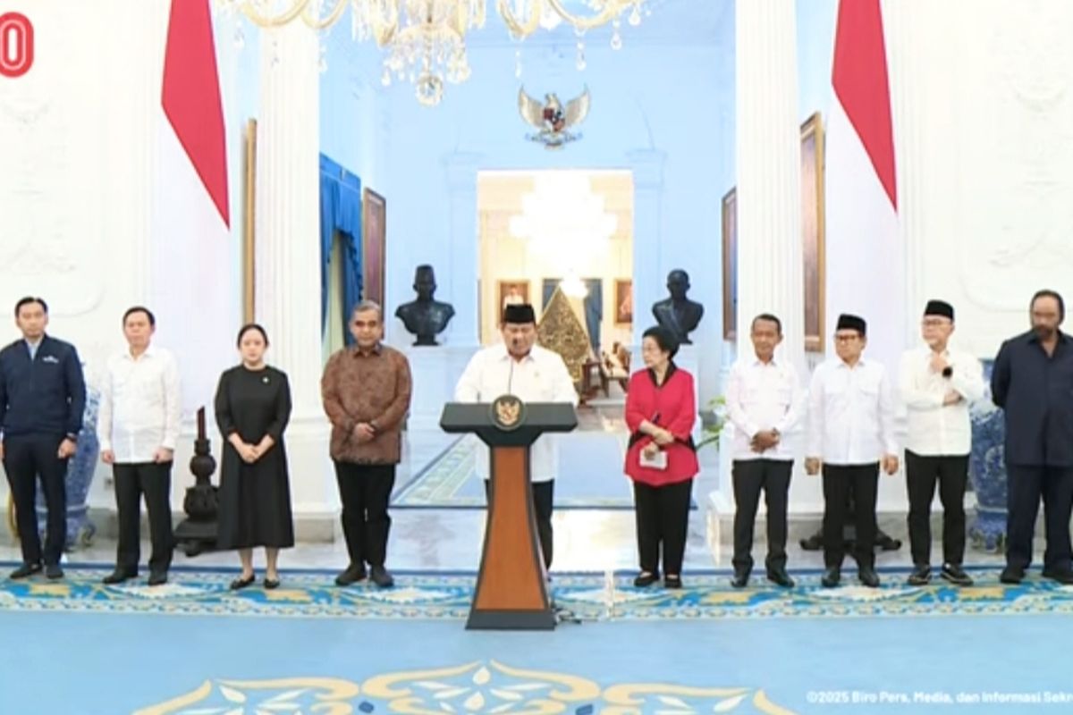 Prabowo, Presiden Prabowo, DPR RI bakal mencabut tunjangan anggota, Prabowo Sebut DPR Akan Cabut Tunjangan Anggota, Singgung 5 Orang yang Dinonaktifkan, Anggota DPR dinonaktifkan, Apakah nonaktif sama dengan dipecat?, Anggota DPR nonaktif masih mendapat gaji, Bagaimana mekanisme pemecatan anggota DPR?