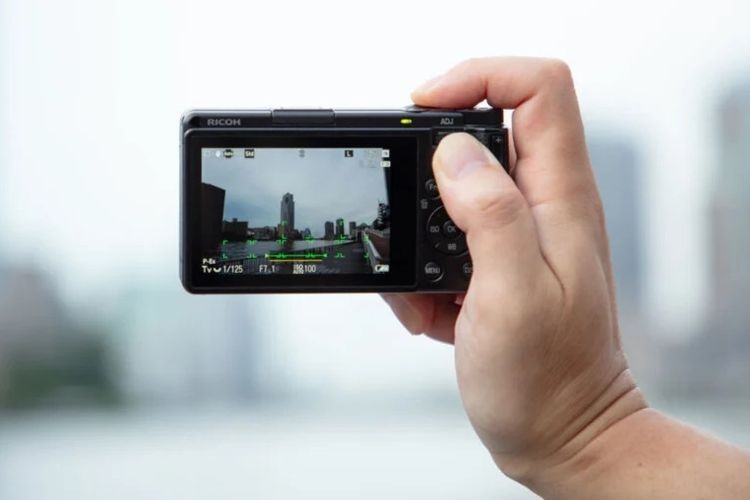 kamera saku, Ricoh, kamera pocket, Ricoh GR IV, Spesifikasi Ricoh GR IV, Harga Ricoh GR IV, Ricoh Rilis GR IV, Kamera Saku Kelas Atas Lebih Ringkas dan Tipis