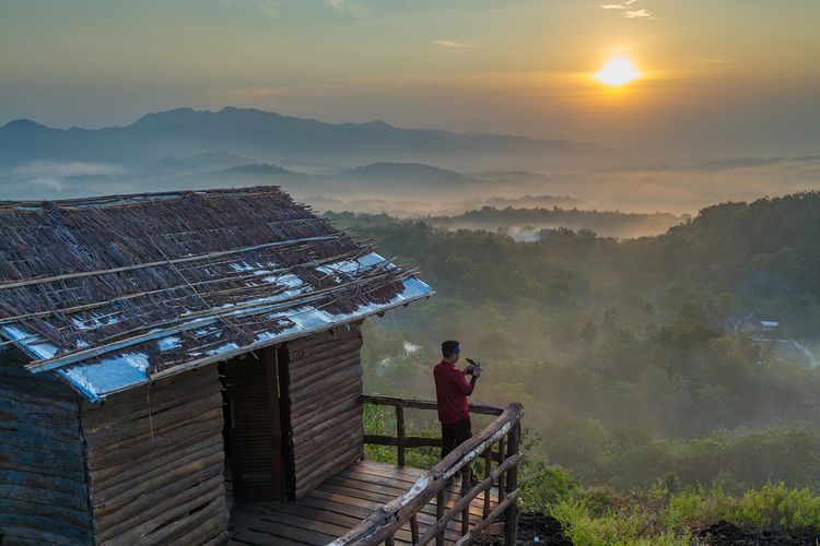 Gunung Ireng, Waktu Terbaik Berkunjung ke Gunung Ireng, Spot Sunrise Dekat Kota Yogyakarta
