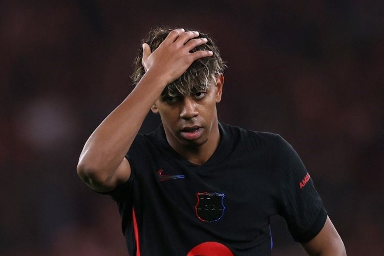 Timnas Spanyol, Liga Spanyol, Hansi Flick, Barcelona vs Valencia, la liga, Barcelona, Lamine Yamal, valencia, Lamine Yamal Cedera, Hansi Flick Meradang dengan Timnas Spanyol