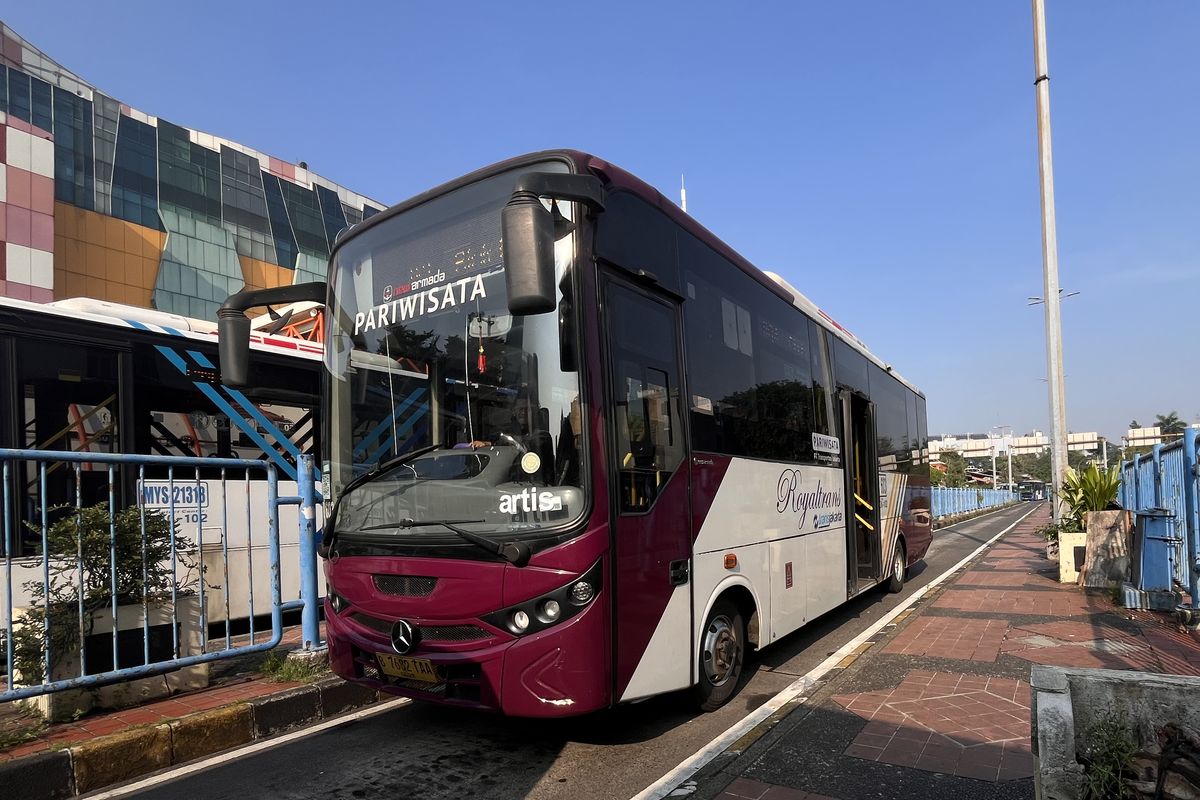 aplikasi TJ, Royaltrans, Pengalaman Naik Royaltrans Blok M-Cibubur, Kini Wajib Pesan Kursi