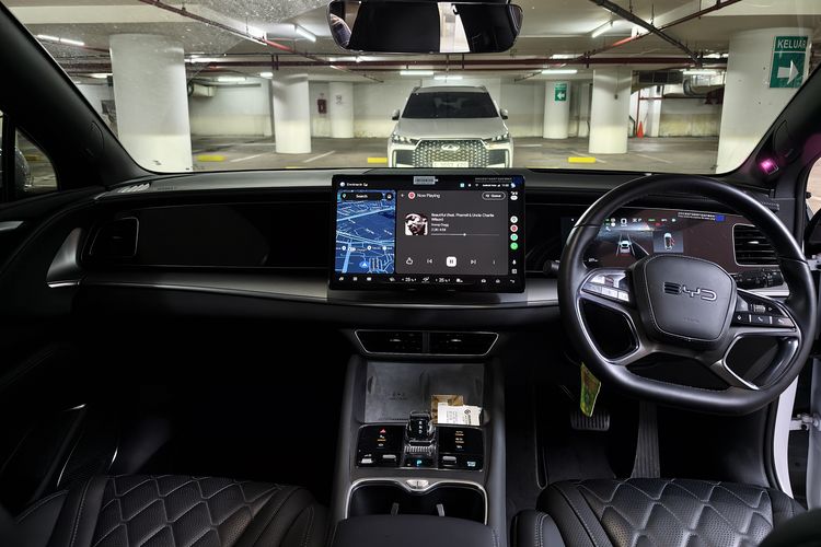 desain sleek, relevan, Ulasan Lengkap BYD Sealion 7: Mobil Listrik yang Relevan