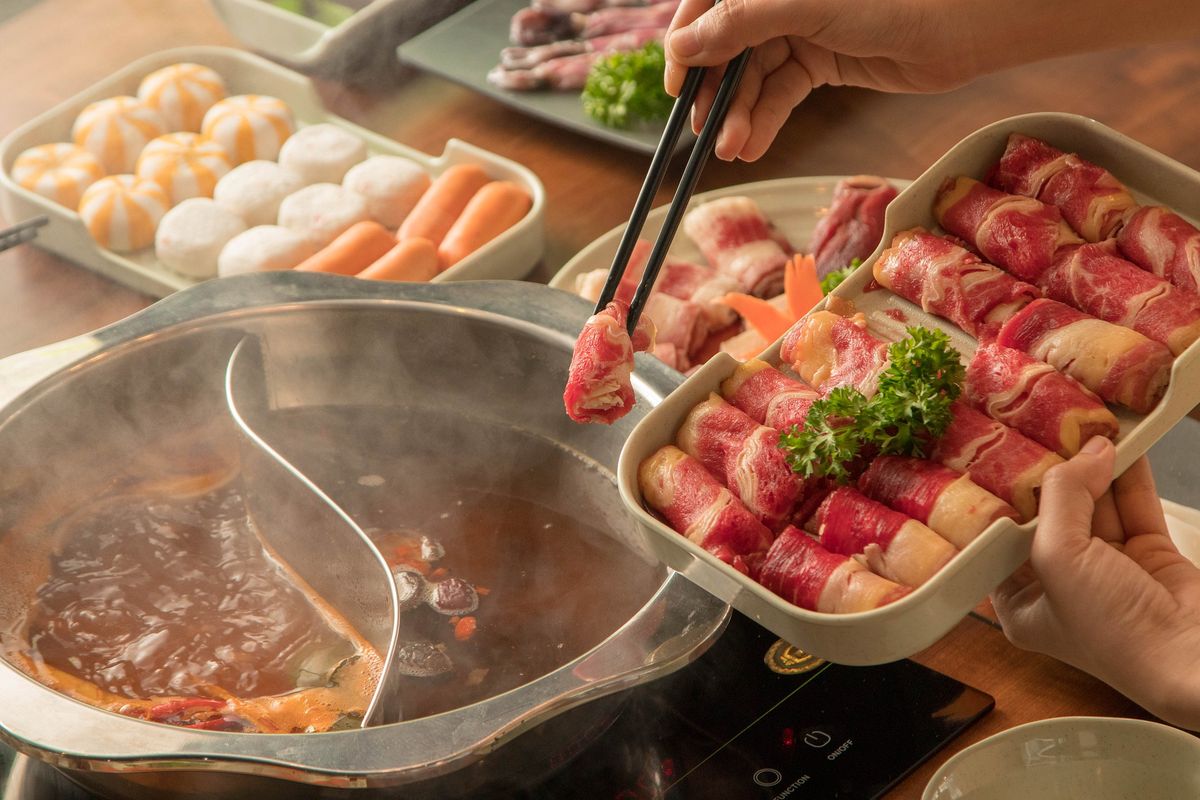 kasus restoran, kasus restoran hot pot di china, remaja laki-laki kencingi panci hot pot di china, restoran haidilao china, Kencing di Panci Hot Pot, Dua Remaja Dihukum Denda Rp 5 Miliar