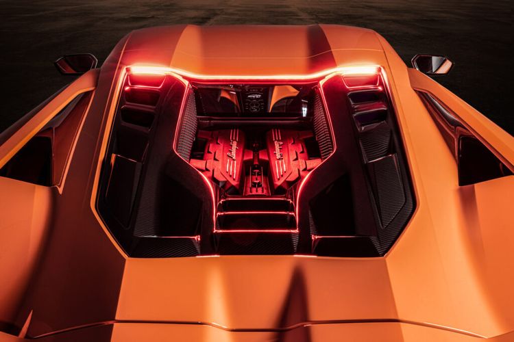 Lamborghini, supercar, Lamborghini Revuelto, mobil, lamborghini, hadiah lamborghini, haji najmuddin, anak haji najmuddin, Spek Lamborghini Revuelto Hadiah Ultah Anak Pengusaha Makassar, Harga Tembus Rp 22 Miliar