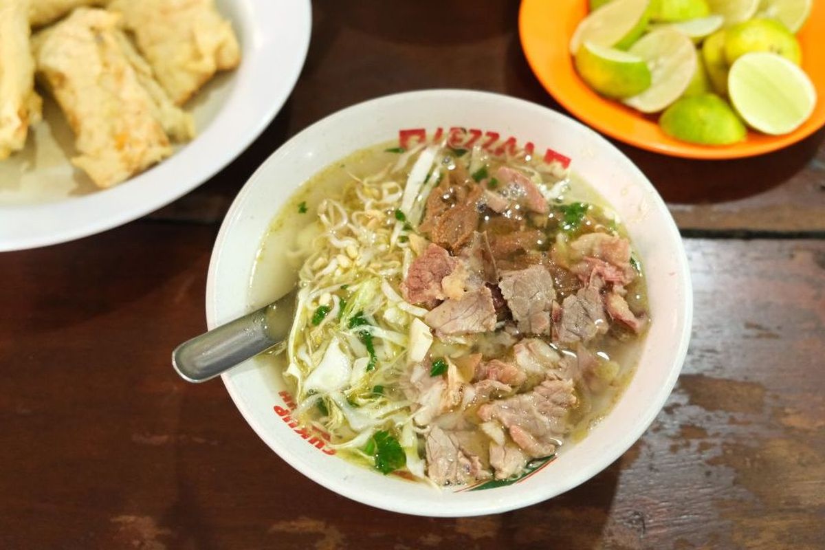 soto ayam kuah bening, resep soto ayam bening, soto ayam bening, soto ayam bening tanpa kunyit, soto ayam segar, cara membuat soto ayam bening, Cara Mudah Bikin Soto Ayam Bening, Tanpa Kunyit Tetap Segar dan Sedap