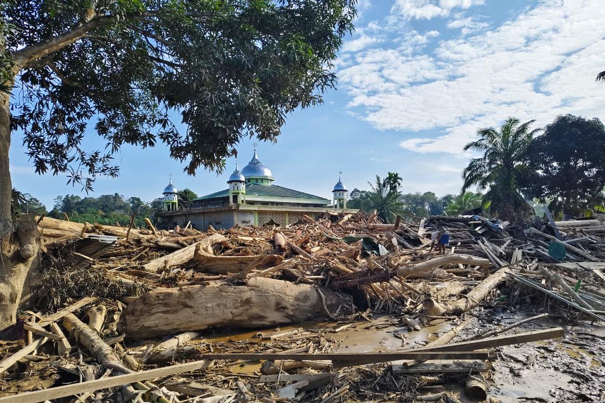 Aceh Tamiang, banjir aceh, aceh tamiang banjir, banjir dan longsor sumatera, Kisah Desa di Aceh Tamiang yang Nyaris Hilang dan Rata dengan Tanah, Hanya Sisakan Bangunan Masjid