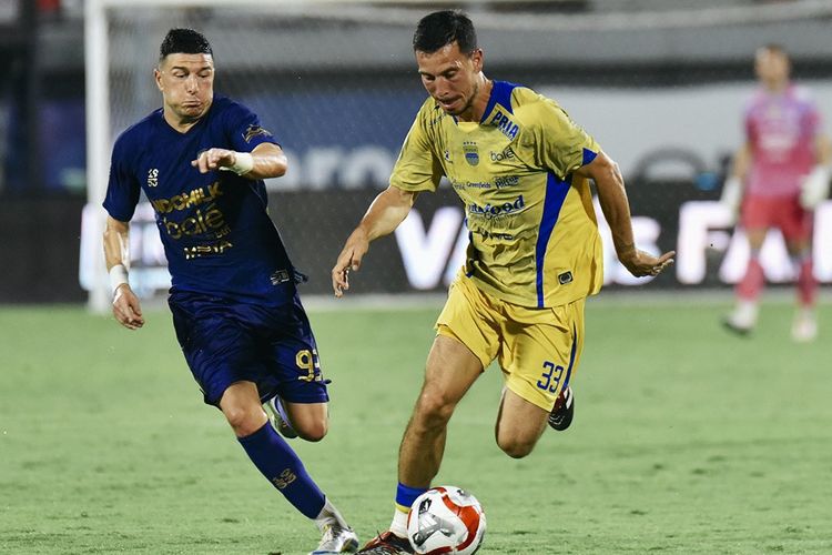 Persib, Borneo FC, Persija Jakarta, Super League 2025-2026, Bojan Hodak, Persik Kediri, Persib Longsor di Klasemen Super League, Hodak Berambisi Kembali ke Puncak
