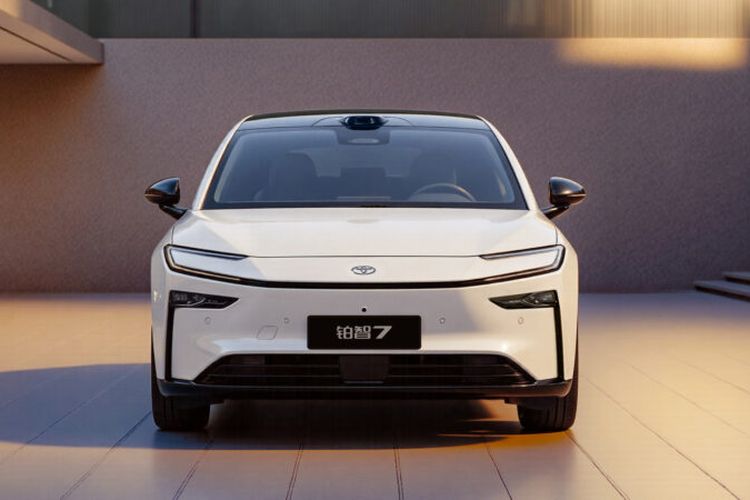Toyota, Toyota bZ7, Sedan Listrik Toyota bZ7 Meluncur Tahun Ini, Harga Diklaim Terjangkau