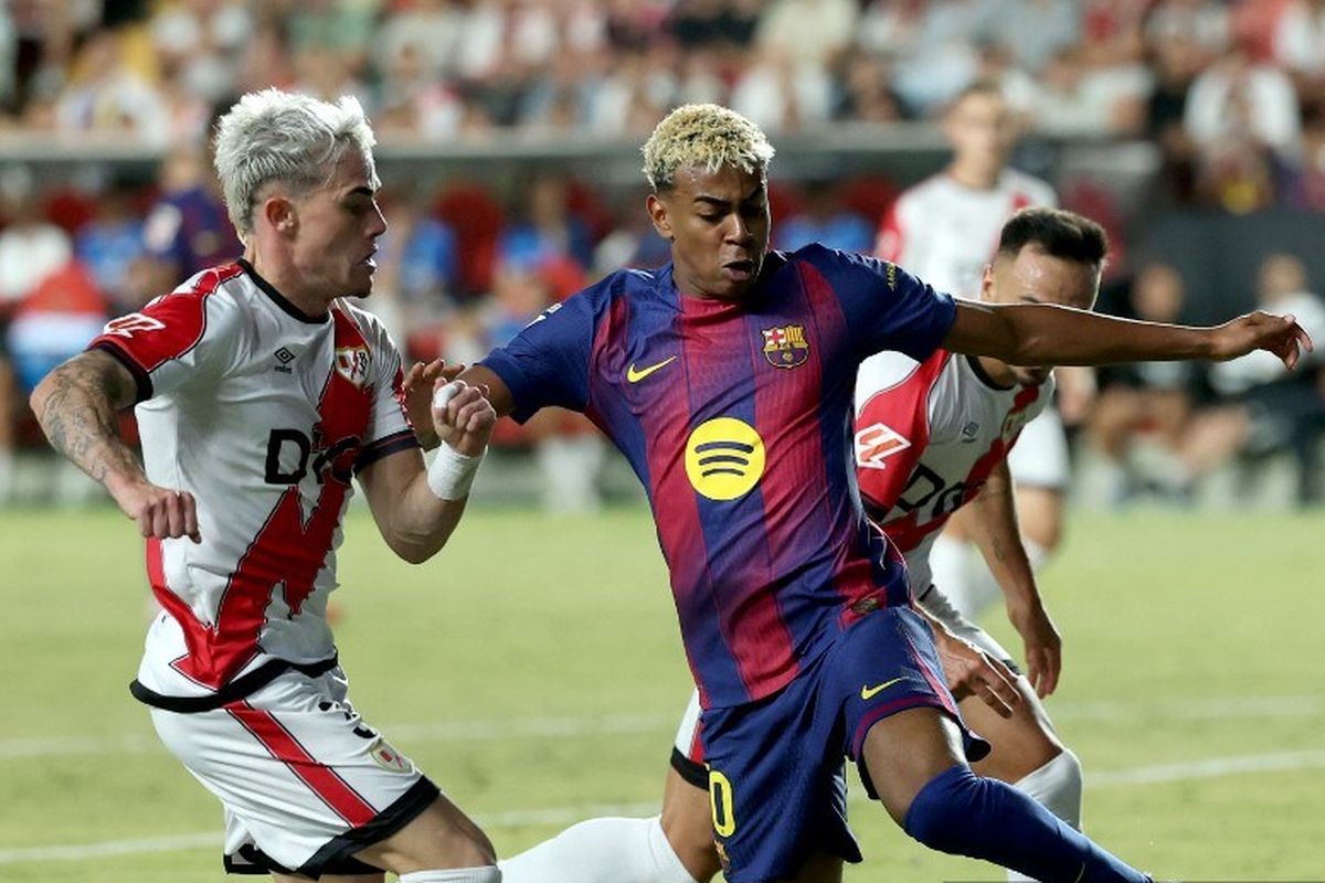 Barcelona, Timnas Spanyol, Barca, Liga Spanyol, Hansi Flick, Lamine Yamal, de la fuente, Lamine Yamal Cedera, Sinyal Barca Batasi Panggilan Timnas Spanyol