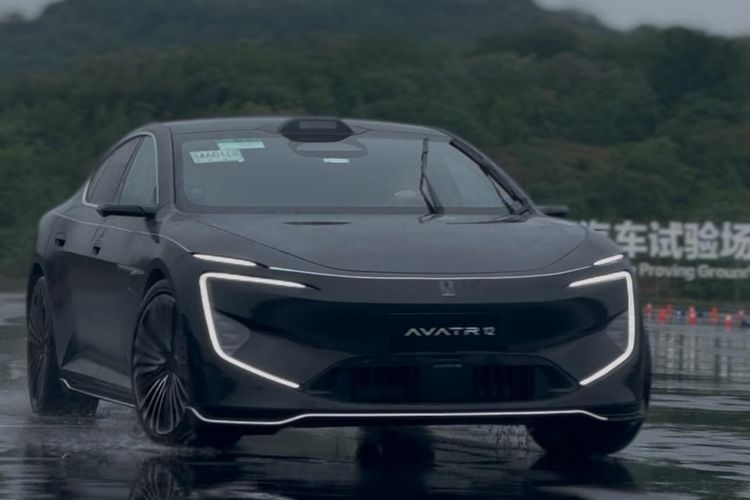 kendaraan listrik, Pendulum Parking, Avatr 12, Proving Ground, Changan, Changan Automobile, Mengenal Fitur Pendulum Parking pada Avatr 12