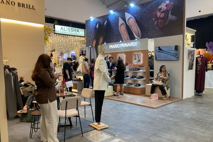 Pameran pernikahan, Bridestory, Bridestory Market 2025, Vendor Pernikahan, wedding fair 2025, pameran pernikahan 2025, bridestory market ice bsd, bridestory ice bsd, Bridestory Market 2025 Hadir di ICE BSD, Ada 420 Vendor Pernikahan, 1. Undangan digital, 2. Wedding content creator, 3. Jasa sewa mobil, 4. Photobooth