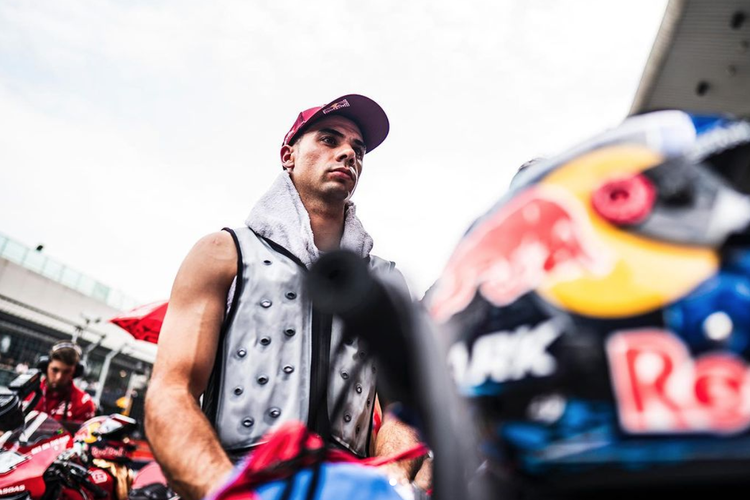 Toprak Razgatlioglu, Yamaha, MotoGP, Pramac Racing, Jack Miller, Miguel Oliveira, Paolo Pavesio, yamaha, motogp 2025, Toprak Masuk, Yamaha Kasih Tenggat Waktu Untuk Miller dan Oliveira
