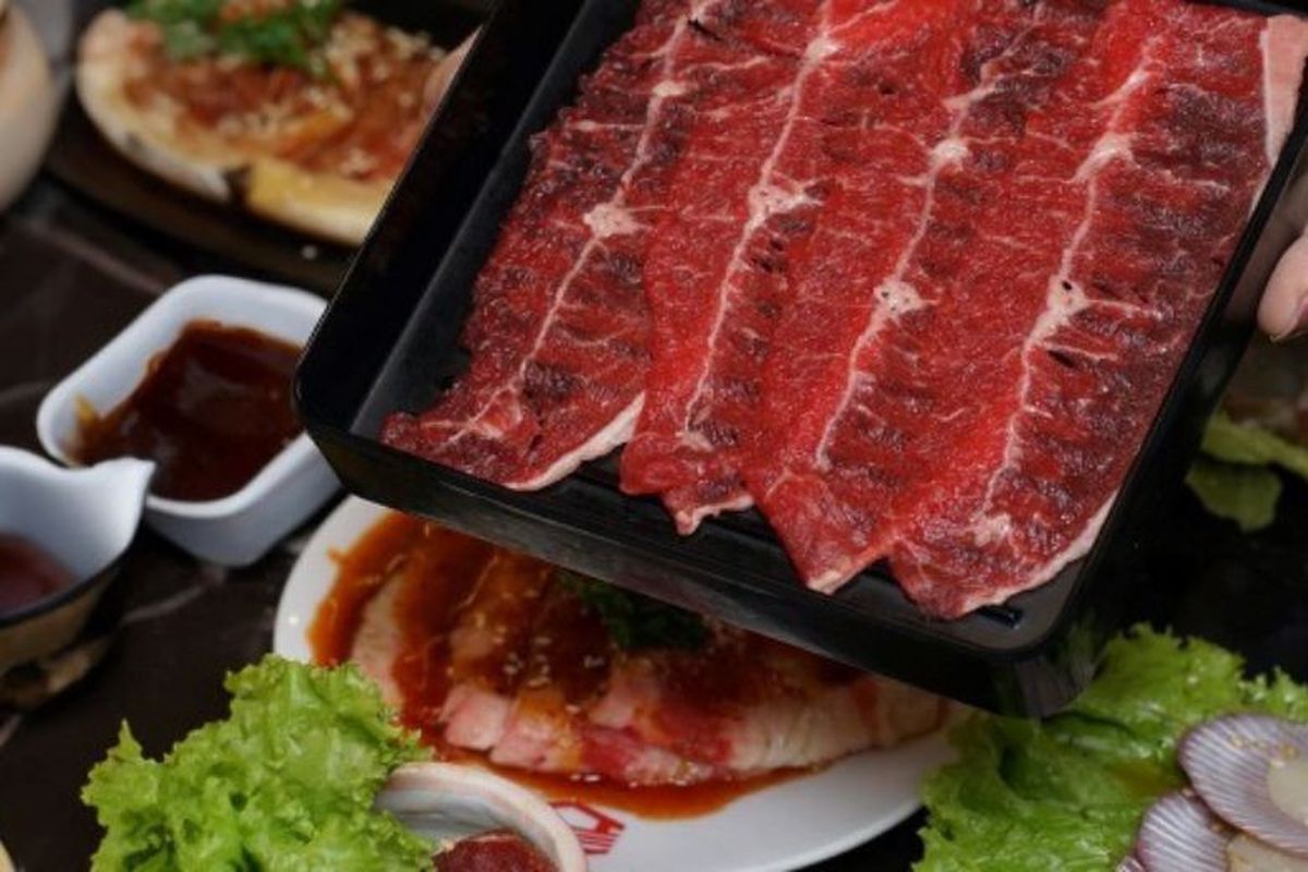 Daging, daging, memotong daging, Cara memotong daging, Cara Praktis Memotong Daging Tipis ala Restoran Jepang di Rumah, Pilih jenis daging yang tepat, Keringkan daging terlebih dahulu, Bekukan sebentar di dreezer, Gunakan pisau yang tajam dan tepat, Tips tambahan