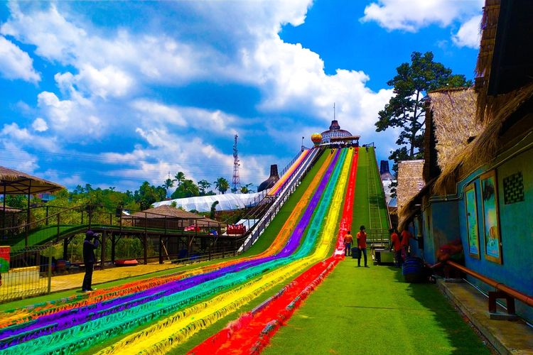 Dusun Semilir Semarang, harga tiket masuk dusun semilir semarang, harga tiket masuk dusun semilir semarang lebaran 2025, jam operasional harga tiket masuk dusun semilir semarang, Jam Buka dan Harga Tiket Masuk Dusun Semilir Semarang Selama Lebaran 2025