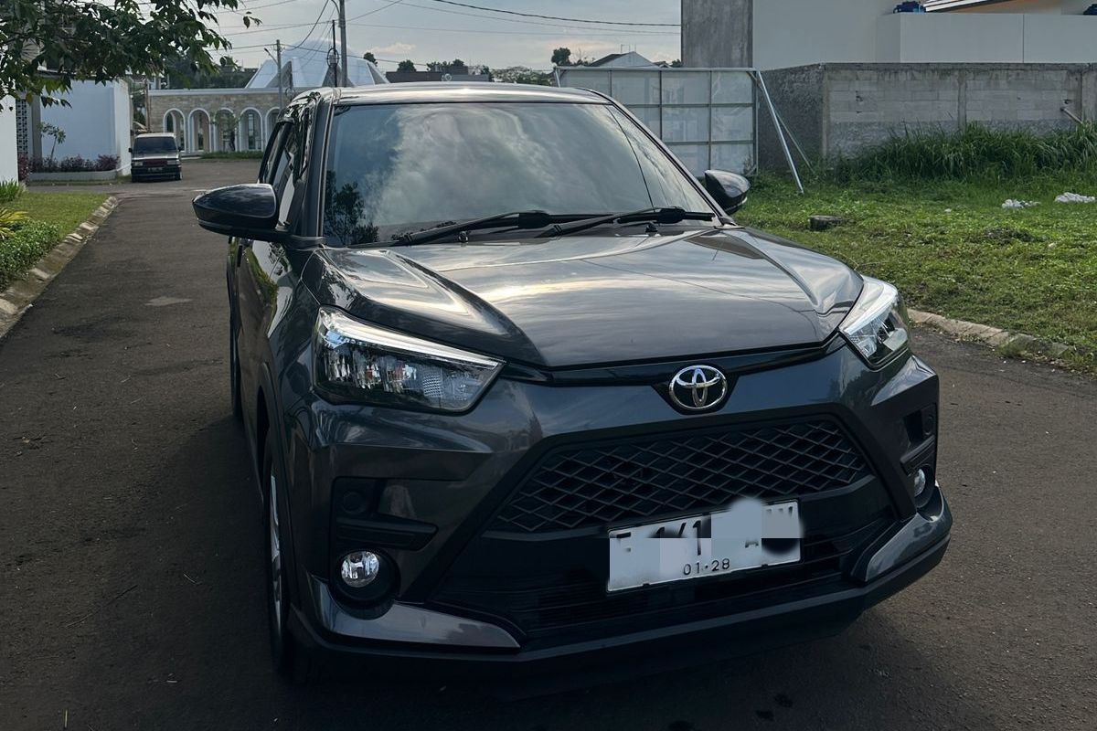 Toyota Raize, SUV ringkas, pengalaman pemilik, Kiagus Abdul Rofi, Curhat Pemilik Toyota Raize 1.2 Tahun 2023, Kena Tiga Kali Recall, Instrumen Digital , Konsumsi BBM , Butuh Penyesuaian, Program Recall yang Mengganggu, Perawatan dan Biaya Pajak 