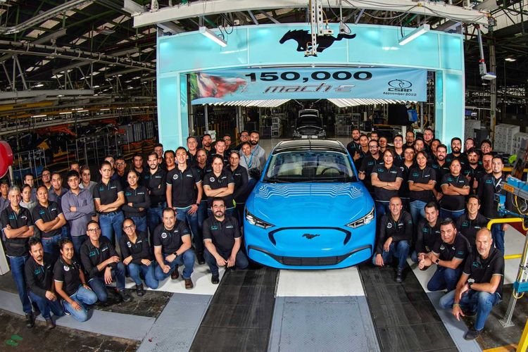 mobil listrik, Mustang, Mach-E, Ford RMA Indonesia, Ford Indonesia, kendaraan elektrifikasi, mustang, Ford Masih Belum Tertarik Pasarkan Mobil Listrik di Indonesia