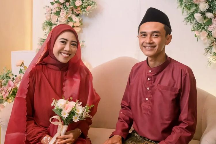 kisah cinta, love story, cerita menemukan jodoh, cerita bertemu jodoh, cerita bertemu jodoh yang unik, cerita pertemuan jodoh, cerita bertemu jodoh Dinda dan Ranu, cerita bertemu jodoh dari skripsi, cerita bertemu jodoh dari perjodohan, Kisah Cinta Dinda dan Ranu, Dua Kali Dipertemukan dengan Cara Tak Terduga, Pertemuan ulang lewat bimbingan skripsi, dua tahun kemudian, Momen ketika hati mulai yakin bahwa ia adalah jodoh, Ranu mengajak Dinda menikah, Plot twist, Ranu adalah orang yang dijodohkan untuk Dinda pada 2022, Pelajaran yang dibawa hingga setelah menikah