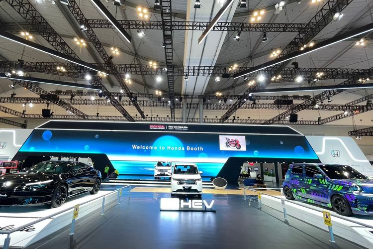 Step WGN e:HEV, Mobil Hybrid, Honda GIIAS 2025, konsep mobil Honda, Deretan Mobil Honda yang Mejeng di GIIAS 2025