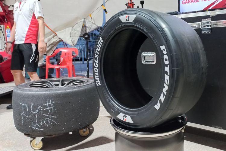 Ban balap, Bridgestone, Potenza Racing, Sirkuit Sepang, ban balap, Ban mobil, mobil balap, ban harian, Super GT Malaysia, Bagaimana Nasib Ban Balap Bridgestone Setelah Selesai Digunakan?
