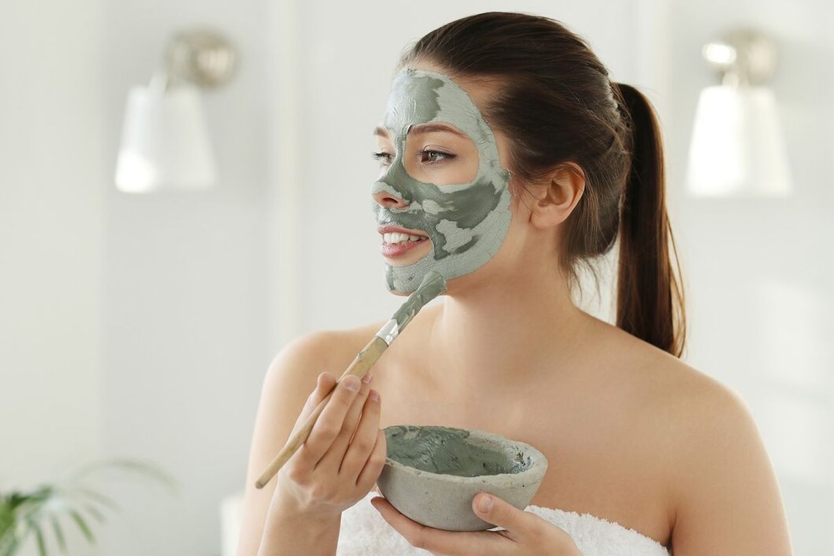 Perbedaan Clay Mask dan Mud Mask, Pilih Sesuai Jenis Kulit