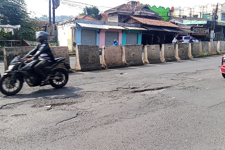 suspensi mobil, tips berkendara, Perawatan Mobil, kerusakan mobil baru, Perawatan Mobil Baru: Hindari Kerusakan di Tahun Pertama