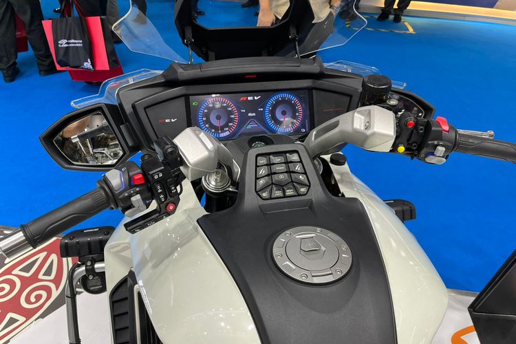 Indo Defence, Ralika Group, Tuza R-Jetz, motor listrik, motor patwal listrik, indo defence, Melihat Tuza R-Jetz, Motor Patwal Bertenaga Listrik dari Merek Lokal