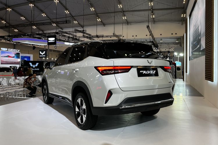 Mobil, Alvez, Wuling, GJAW, mobil, Wuling Alvez, Skema Kredit Wuling Alvez, DP dan Cicilan per Bulan