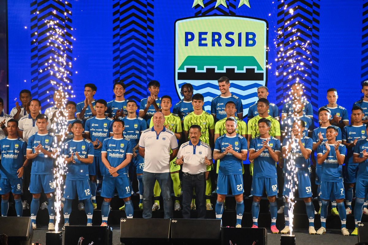 Persib Bandung, Super League 2025-2026, Western Sydney Wanderers, Chelsea, Juan Mata, Gelora Bandung Lautan Api, Adhi Pratama, Bobotoh, Launching Persib untuk Super League, Lawan Western Sydney Wanderers