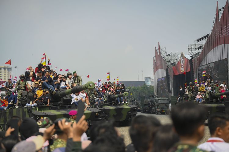 Monas, TNI AL, TNI AU, TNI AD, HUT Ke-80 TNI, HUT ke-80 TNI di Monas, Ada Atraksi Pesawat Tempur dan Tank Parkir