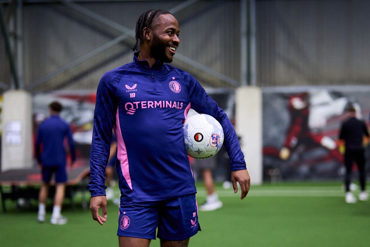 Feyenoord, Raheem Sterling, Eredivisie, Liverpool, Raheem Sterling Ditangkap Usai Kecelakaan, Dicurigai dalam Pengaruh Narkoba