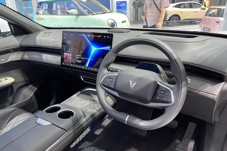 komparasi, Changan, Deepal S07, Sealion 7, Adu Canggih SUV Listrik China: Deepal S07 vs Sealion 7, Desain dan Dimensi, Fitur Unggulan, Performa dan Jarak Tempuh, Harga dan Nilai Jual, Kesimpulan