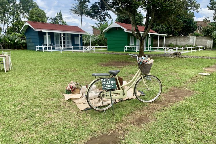 Harga tiket masuk Garland Barnville, garland barnville garut, garland barnville menu, harga tiket masuk garland barnville, lokasi Garland Barnville, daya tarik Garland Barnville garut, Ada Wisata ala Swiss di Garut Pemandangan Gunung, Tiket Masuk Bisa Ditukar Makanan