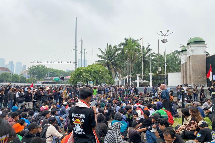 demo hari ini di jakarta, demo 2 september, demo Jakarta 2 September 2025, titik demo jakarta hari ini, jadwal demo jakarta, lalu lintas Jakarta macet, unjuk rasa monas, isu demo jakarta, Demo Jakarta 2 September 2025: 7 Titik Unjuk Rasa, Warga Diminta Waspada Macet