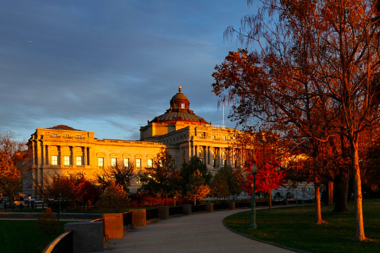 tutup, Taman Nasional, smithsonian, pemerintah as shutdown, wisata AS, shutdown Amerika Serikat, 7 Tempat Wisata yang Tutup Imbas Pemerintah AS Shutdown, Termasuk Museum Terkenal!, Smithsonian, White House Tours, Library of Congress, National Gallery of Art, US Botanic Garden dan National Arboretum, Washington Monument, Taman Nasional