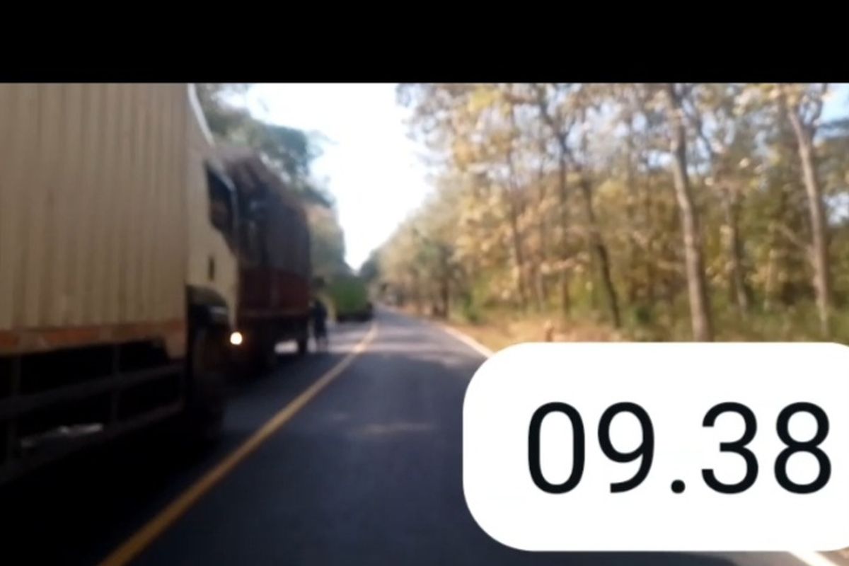 Situbondo, Banyuwangi, macet, Jalur Gumitir, situbondo, Jalur Gumitir akan ditutup total, Jalur Gumitir bakal ditutup total, Jalur Gumitir diperbaiki, jalur situbondo banyuwangi, Kemacetan Parah 28 Km di Jalur Situbondo-Banyuwangi, Sopir Truk: Ini yang Terburuk Sejak Saya Nyopir
