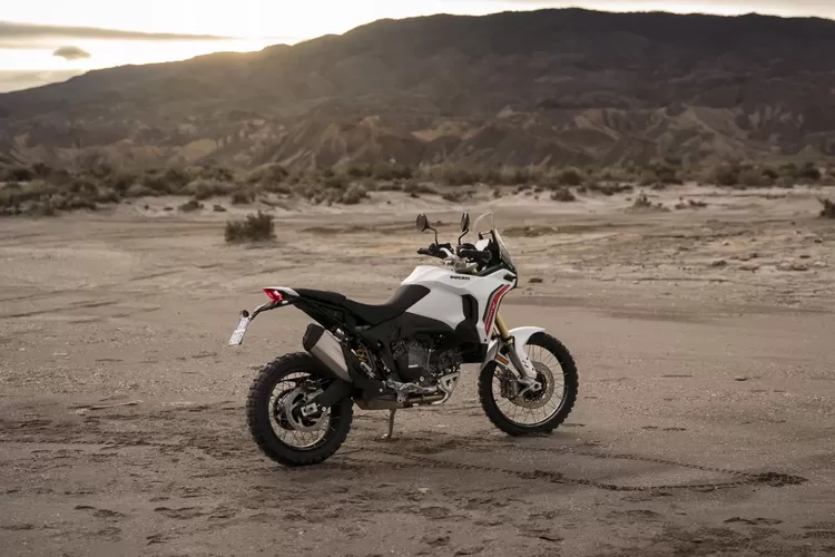 Ducati DesertX 2026, Ducati DesertX 2026: Evolusi Off-Road dengan Mesin V2 890 cc