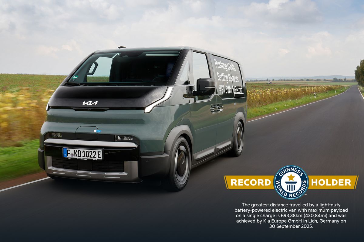 mobil, mobil listrik, van listrik, Kia PV5 Cargo, Van Listrik Kia Pecahkan Rekor Jarak Tempuh, Hampir 700 Km Sekali Cas