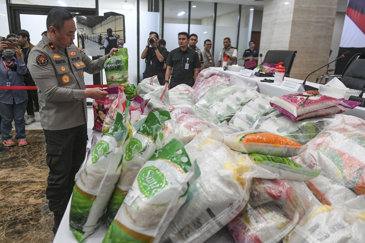 Satgas Pangan, beras oplosan, Food Station, beras premium, Prabowo, Skandal Beras Oplosan: Dirut Food Station Jadi Tersangka, Polri Ungkap Kerugian Besar Rakyat