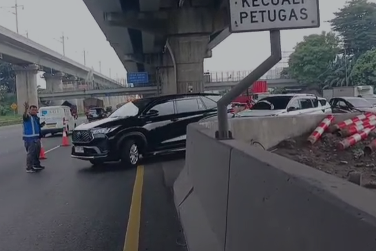 contraflow, pemeliharaan jalan, Tol Jakarta-Cikampek, Urai Kepadatan, Contraflow di Tol Jakarta-Cikampek Diberlakukan