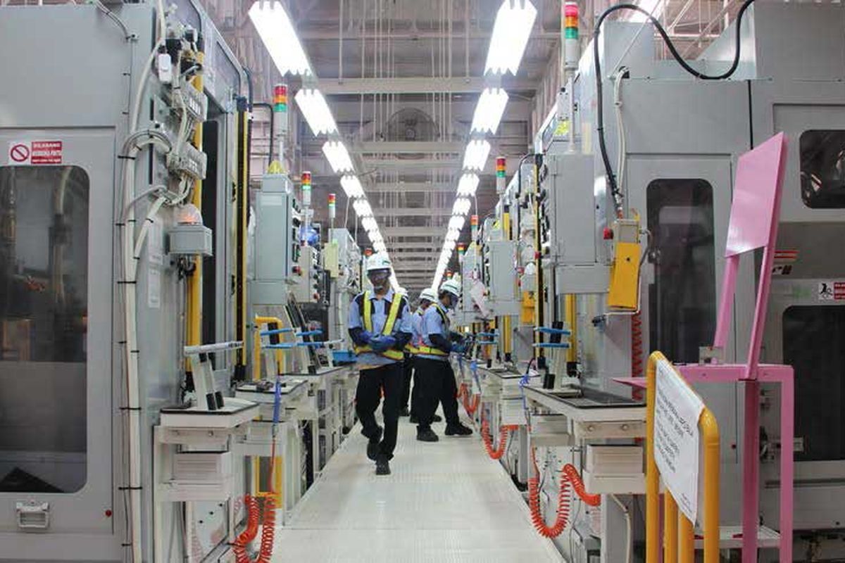penjualan mobil, mobil china, komponen otomotif, Impor mobil listrik, Sektor Komponen Otomotif Lokal Dirundung Kerugian, Dampak Pasar yang Melemah, Kerugian Nyata di Industri Komponen, Tekanan Impor Mobil dan Truk China, Harapan Stimulus Pemerintah