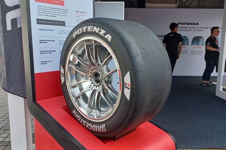 Ban balap, Bridgestone, Potenza Racing, Sirkuit Sepang, ban balap, Ban mobil, mobil balap, ban harian, Super GT Malaysia, Bagaimana Nasib Ban Balap Bridgestone Setelah Selesai Digunakan?