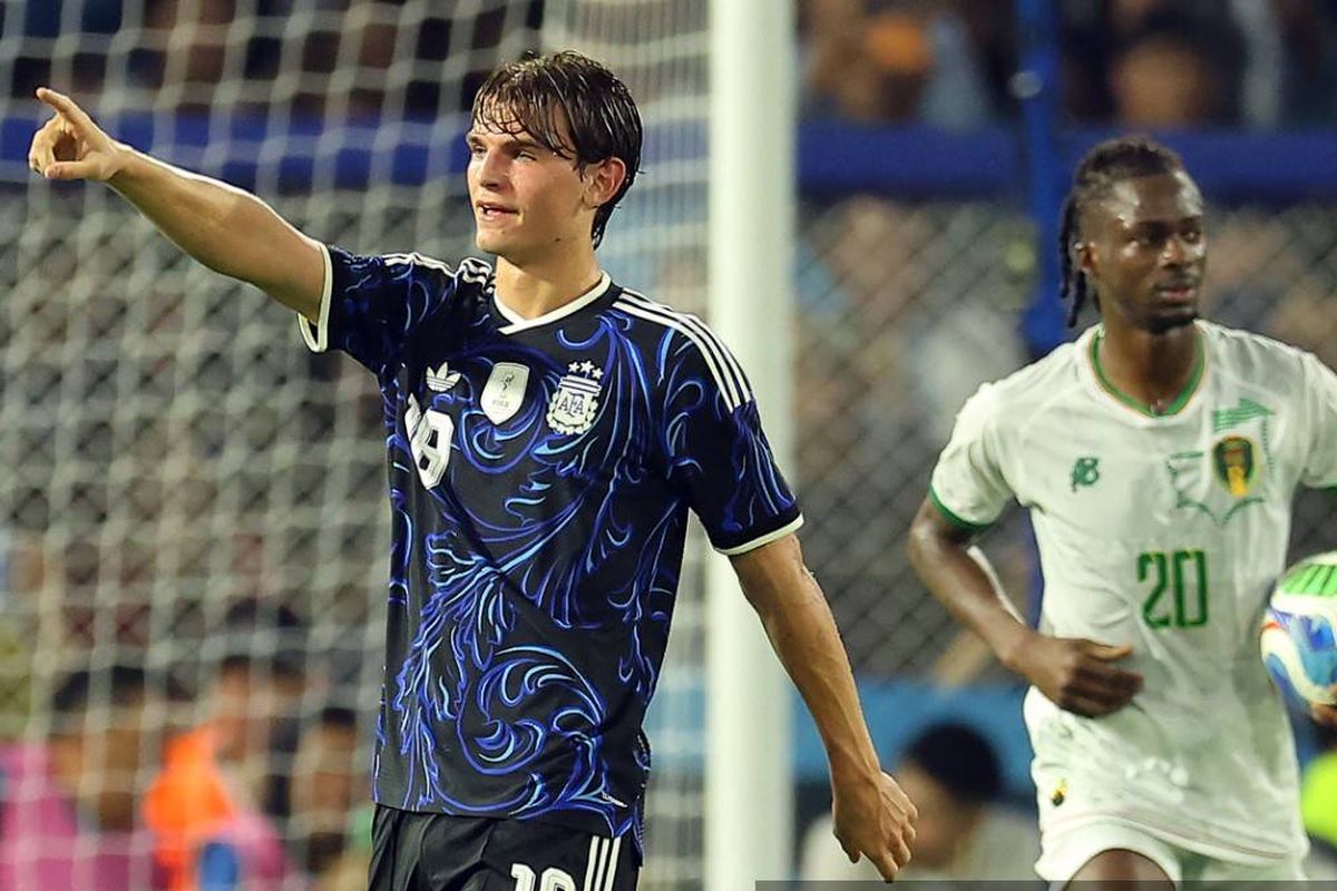 Argentina, Mauritania, Lionel Messi, Como 1907, Nico Paz, Argentina vs Mauritania, Piala Dunia 2026, Senyum Lionel Messi Sambut Gol Debut Nico Paz untuk Argentina